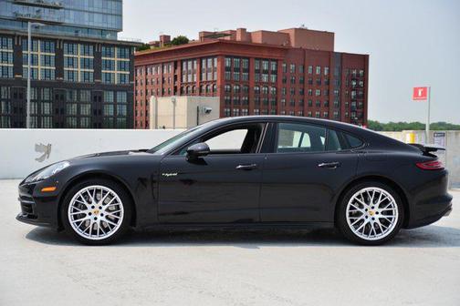 2018 Porsche Panamera E-Hybrid 4