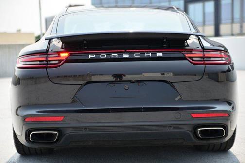 2018 Porsche Panamera E-Hybrid 4