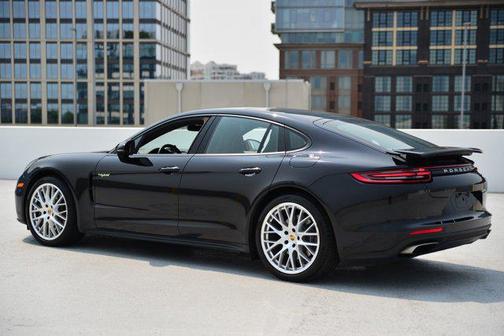 2018 Porsche Panamera E-Hybrid 4