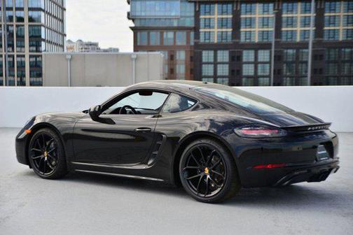2025 Porsche 718 Cayman Style Edition
