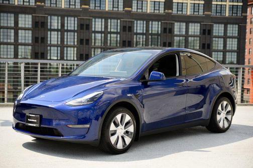 2024 Tesla Model Y Long Range Dual Motor All-Wheel Drive