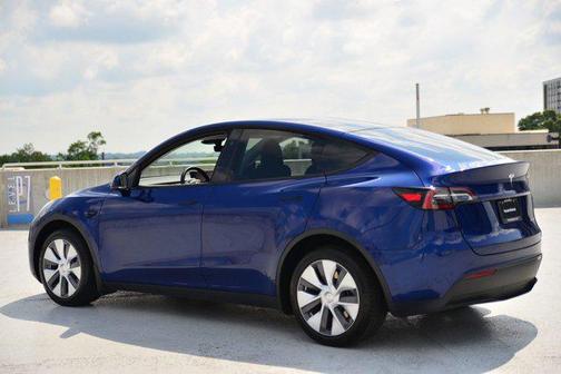 2024 Tesla Model Y Long Range Dual Motor All-Wheel Drive