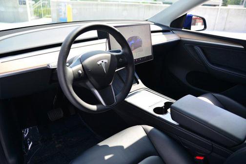 2024 Tesla Model Y Long Range Dual Motor All-Wheel Drive