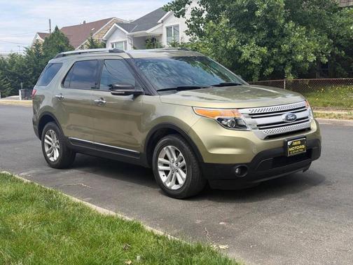 Green 2012 Ford Explorer XLT