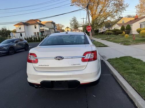 White Platinum Metallic Tri-Coat 2011 Ford Taurus Limited