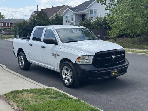Bright White Clearcoat 2019 RAM 1500 Tradesman