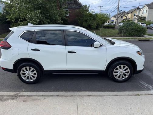 Glacier White 2018 Nissan Rogue SL