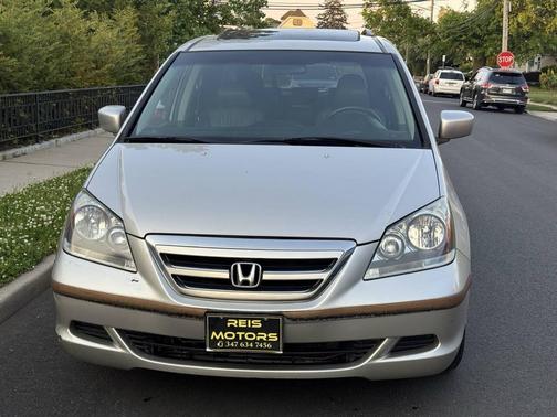 Gray 2006 Honda Odyssey EX-L