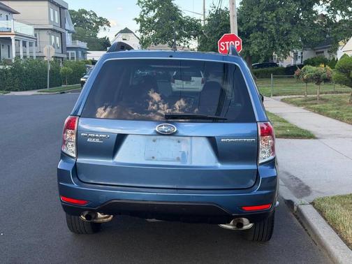 Newport Blue Pearl 2009 Subaru Forester 2.5 X