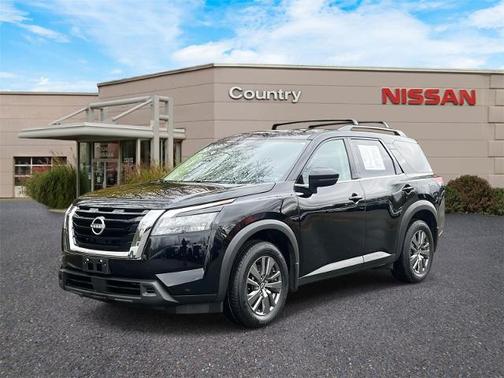 2024 Nissan Pathfinder SV
