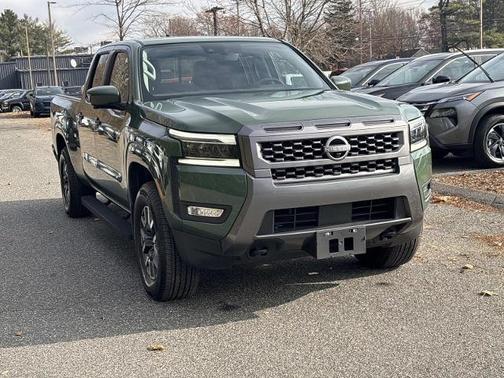 2025 Nissan Frontier SL