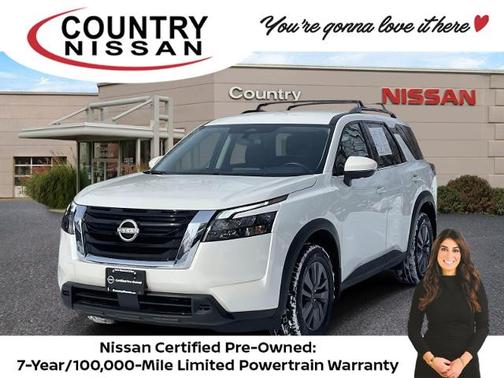 2024 Nissan Pathfinder SV