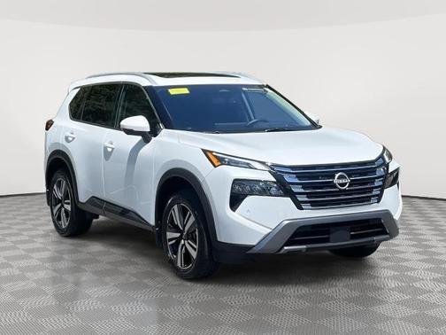 Everest White P 2025 Nissan Rogue SL