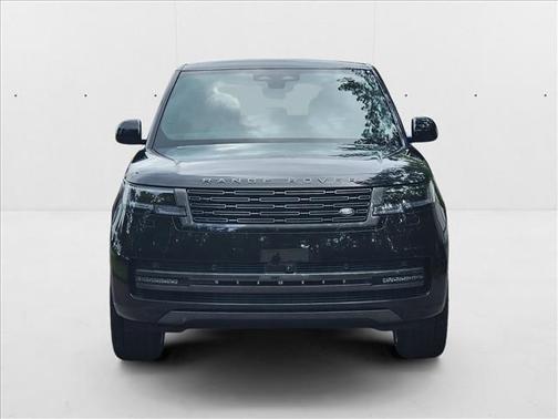 2025 Land Rover Range Rover P400 SE