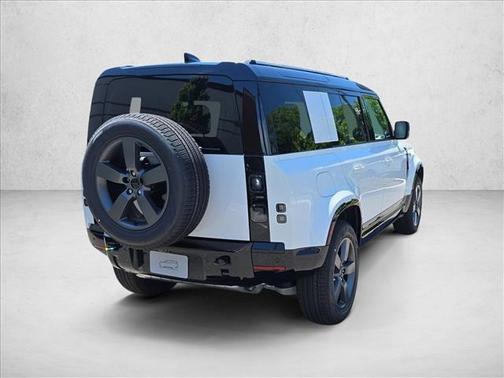 Fuji White 2026 Land Rover Defender P400 X-Dynamic SE