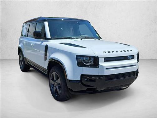 Fuji White 2026 Land Rover Defender P400 X-Dynamic SE