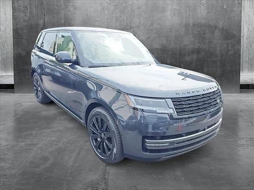 2025 Land Rover Range Rover P530 SE