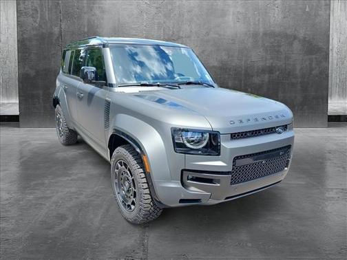2025 Land Rover Defender P635 OCTA Edition One