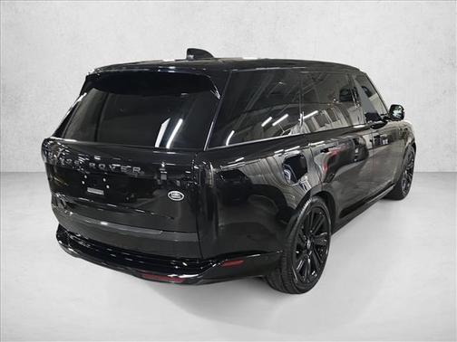 2023 Land Rover Range Rover P530 SE