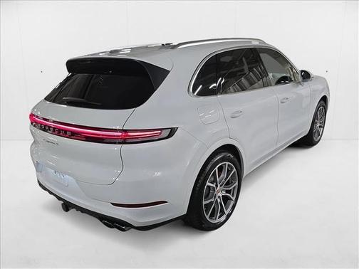 2025 Porsche Cayenne S