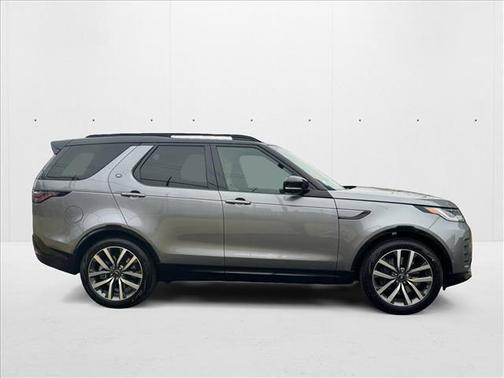 Eiger Grey Metallic 2024 Land Rover Discovery P360 Dynamic SE