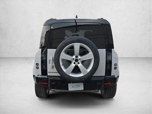 2026 Land Rover Defender P400 X-Dynamic SE