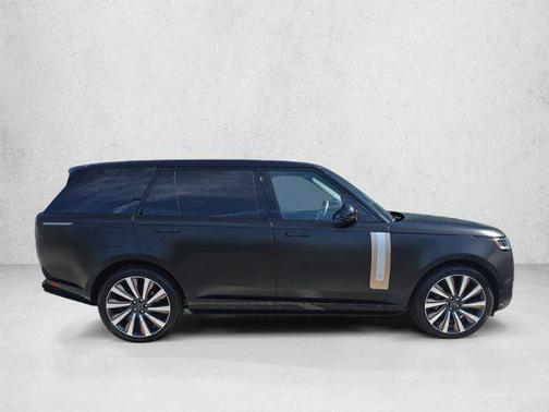 Obsidian Black SV Bespoke Ultra Metallic Satin 2025 Land Rover Range Rover P615 SV