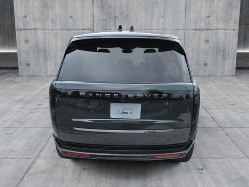 2025 Land Rover Range Rover P400 SE