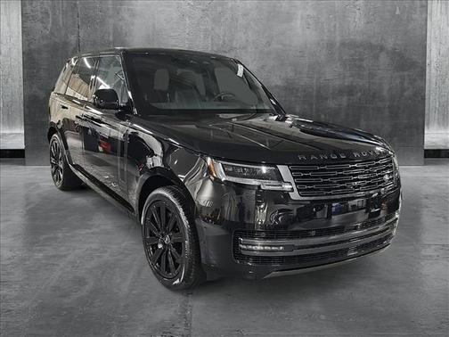 2025 Land Rover Range Rover P530 SE