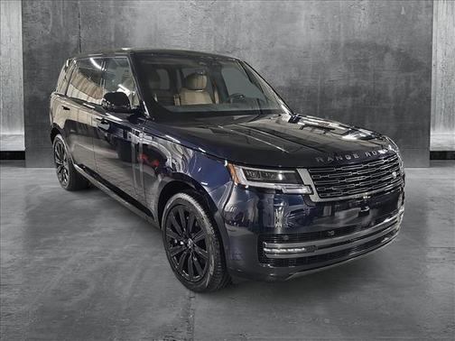 2025 Land Rover Range Rover P400 SE 7 Seat