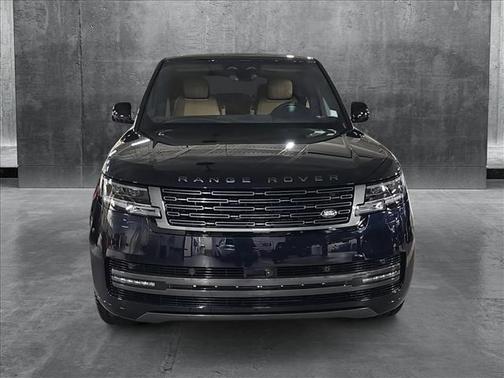 2025 Land Rover Range Rover P400 SE 7 Seat