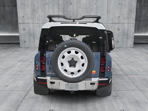 2025 Land Rover Defender 110 P300