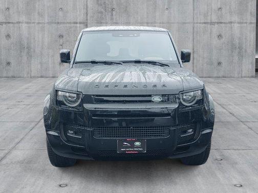2025 Land Rover Defender 110 P400 X