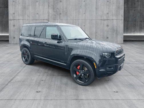 2025 Land Rover Defender 110 P400 X