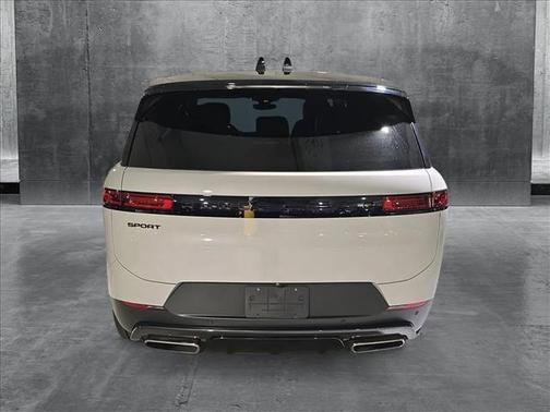 2024 Land Rover Range Rover Sport SE