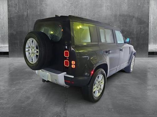 2025 Land Rover Defender 110 P400 S
