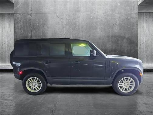 2025 Land Rover Defender 110 P400 S