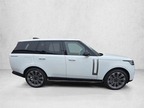 Fuji White 2026 Land Rover Range Rover P530 SE