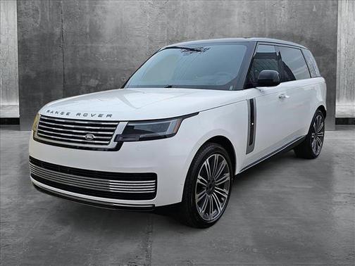 2025 Land Rover Range Rover P615 SV
