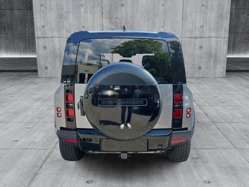 2022 Land Rover Defender 110 S