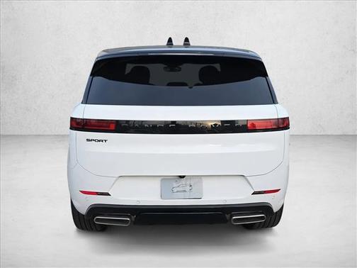2026 Land Rover Range Rover Sport SE