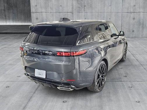 2025 Land Rover Range Rover Sport SE