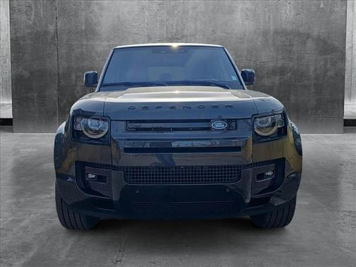 2025 Land Rover Defender 110 P500 X-Dynamic SE