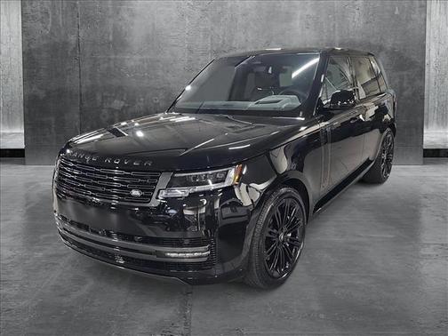 2025 Land Rover Range Rover P530 SE