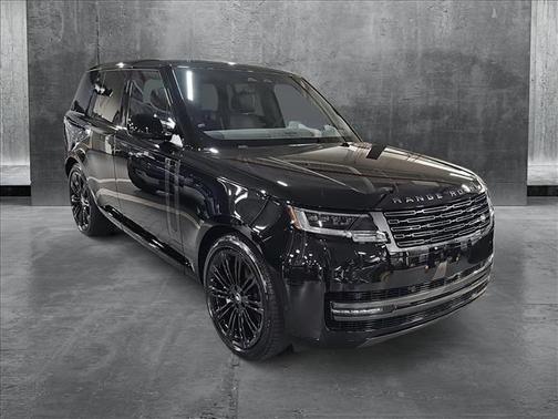 2025 Land Rover Range Rover P530 SE