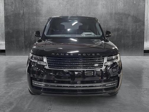 2025 Land Rover Range Rover P530 SE