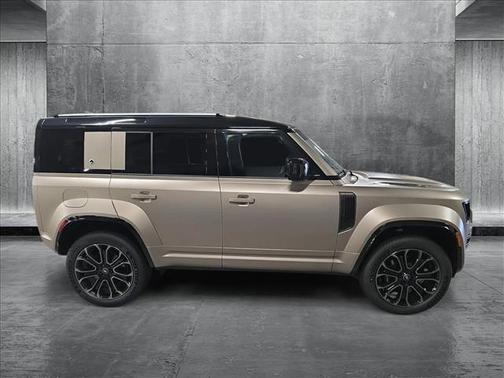 2025 Land Rover Defender P635 OCTA