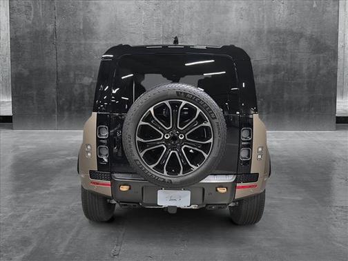 2025 Land Rover Defender P635 OCTA