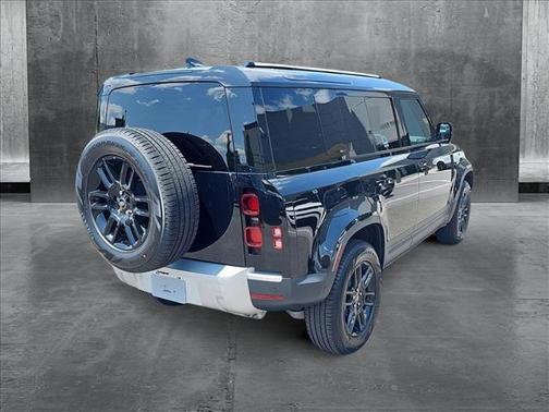 2025 Land Rover Defender 110 P400 S