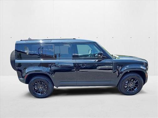 2025 Land Rover Defender 110 P400 S